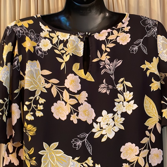 LOFT Floral Blouse - Picture 5 of 9